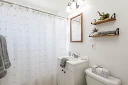 Entire Ocean View Home / beaches, hiking, restaurants, family activities...