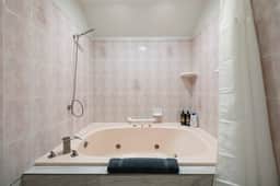 Montara Penthouse — Elevated Comfort Above Downtown Half Moon Bay