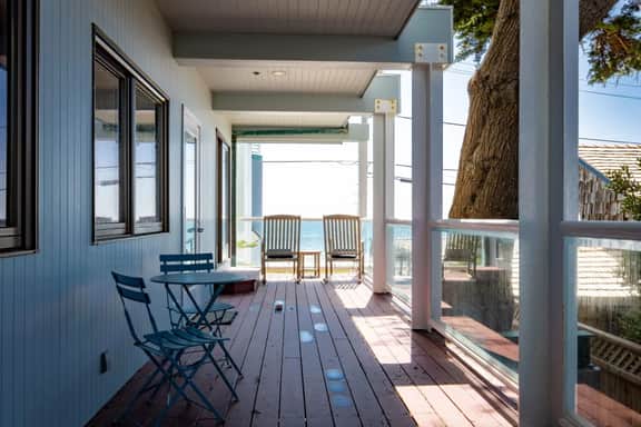 Beach Villa Home - Walk to Beaches, Trails, Restaurants, Activities & more