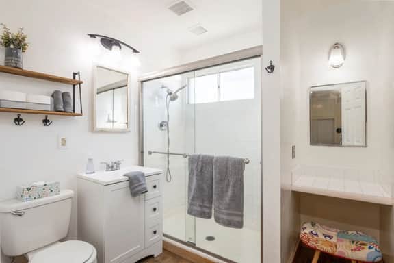 Entire Ocean View Home / beaches, hiking, restaurants, family activities...