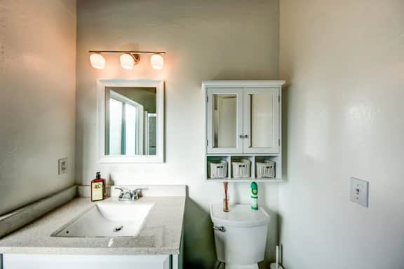 Stunning Oceanview Coastal Home – Beach, Trails, Family Activities