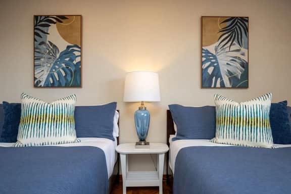 Unmatched Ocean, Beach, and Mountain Views – Family-Friendly Retreat.