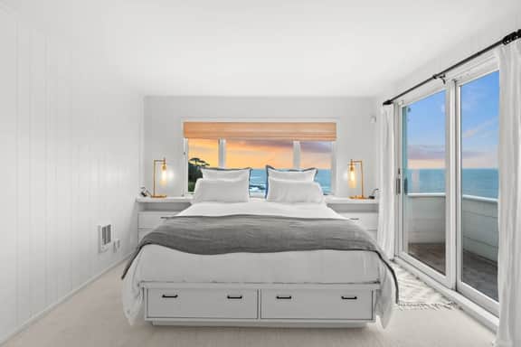 Entire Oceanfront Home – Breathtaking 180° Views Near San Francisco