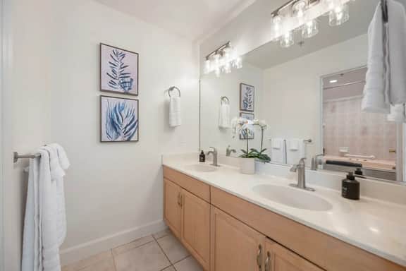 Montara Penthouse — Elevated Comfort Above Downtown Half Moon Bay