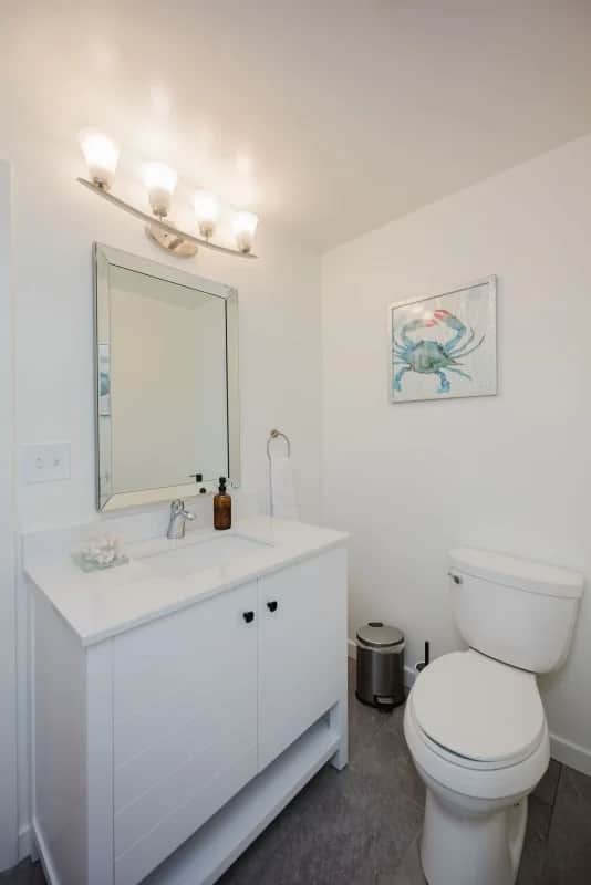 The Coastal Retreat, Scenic Harbor, Ocean Views, Walk to Beach, Restaurants