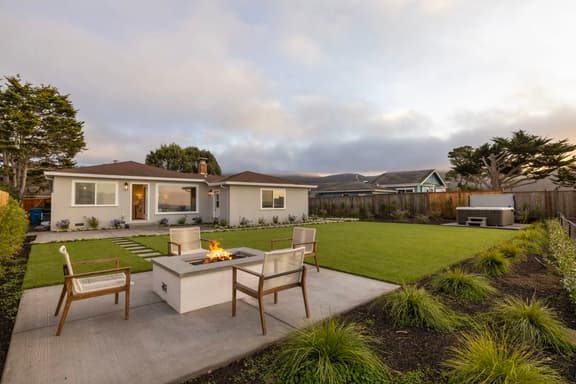 Luxurious Private Coastal Home – Hot Tub & Ocean Views Near San Francisco
